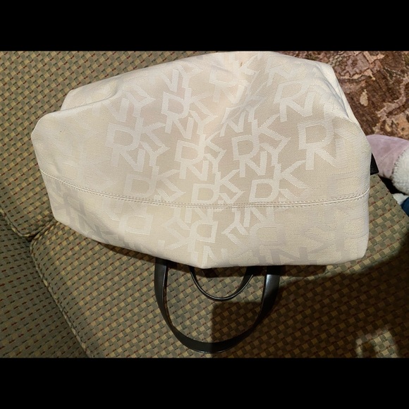 Donna Karan Tote - Picture 7 of 8
